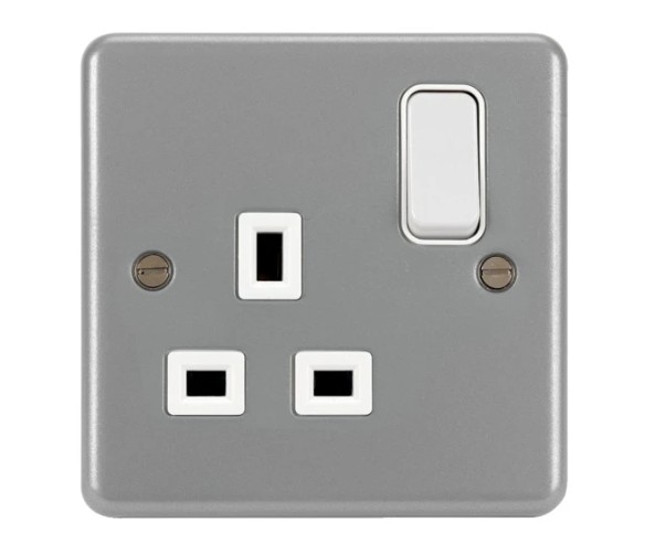 WPSS81BKO 1 Gang Switched Socket Metal Clad and Box